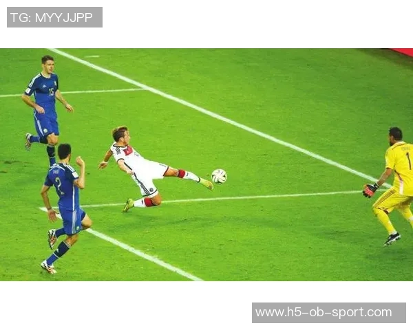 格策回忆14世界杯决赛绝杀瞬间称梅西始终是自己心中的偶像